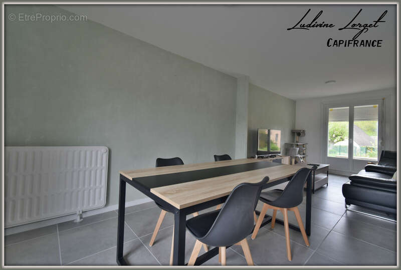 Maison à NEUILLY-SAINT-FRONT