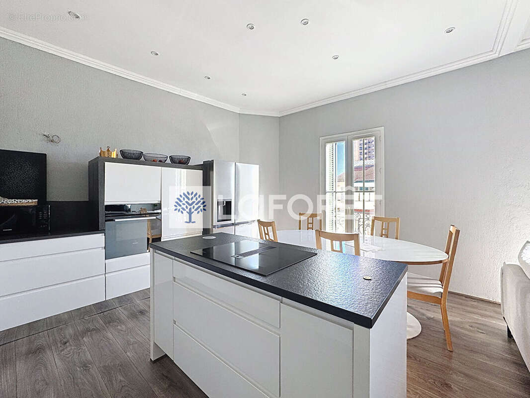 Appartement à BEAUSOLEIL