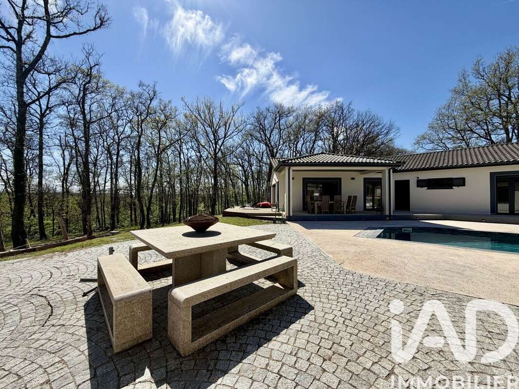 Maison 223 m² à Pechbonnieu  - photo 9