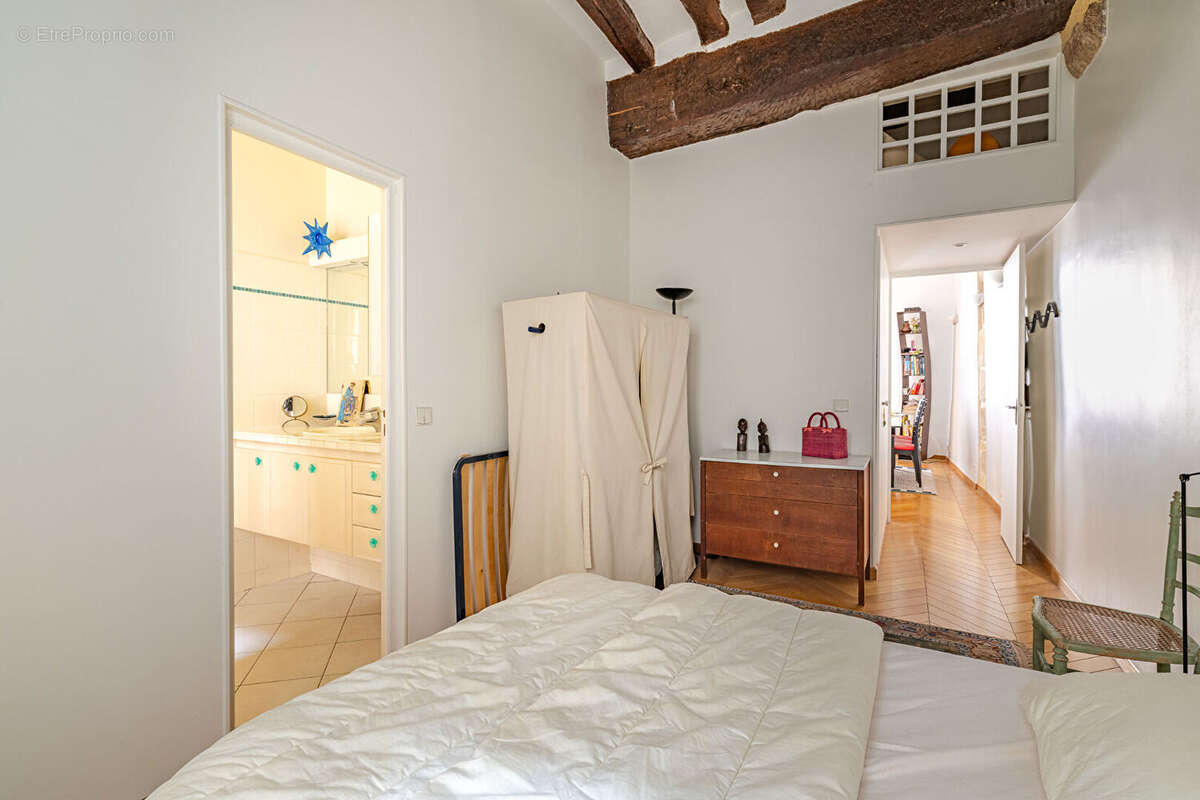 Appartement à PARIS-5E