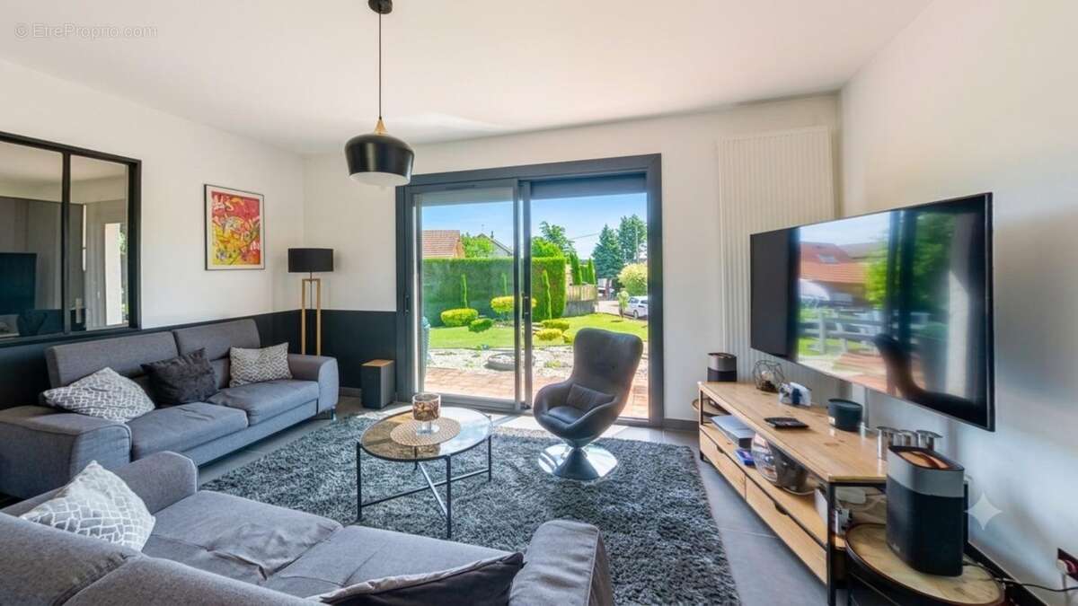 Saulon-La-Chapelle, Maison 6 pièces – 124 m²  Magnifique Terrain de 1340 m2 Piscinable - photo 4