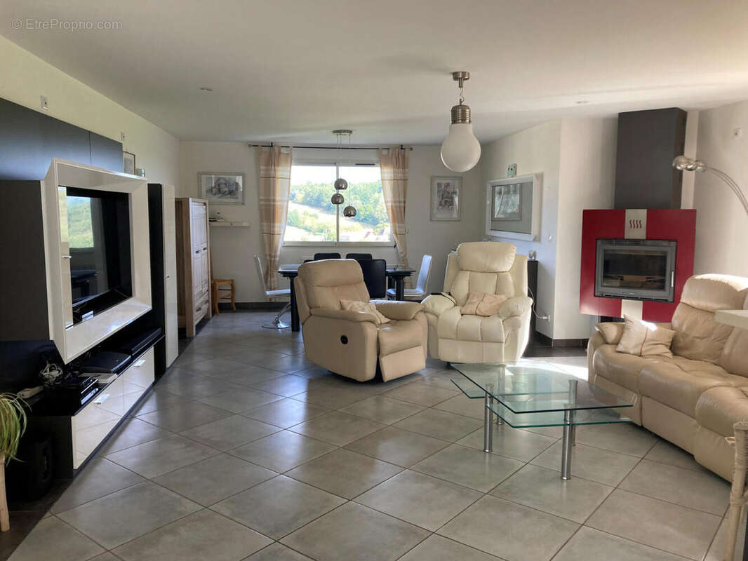 sejour 2 - Maison à SAINT-PIERRE-LAFEUILLE