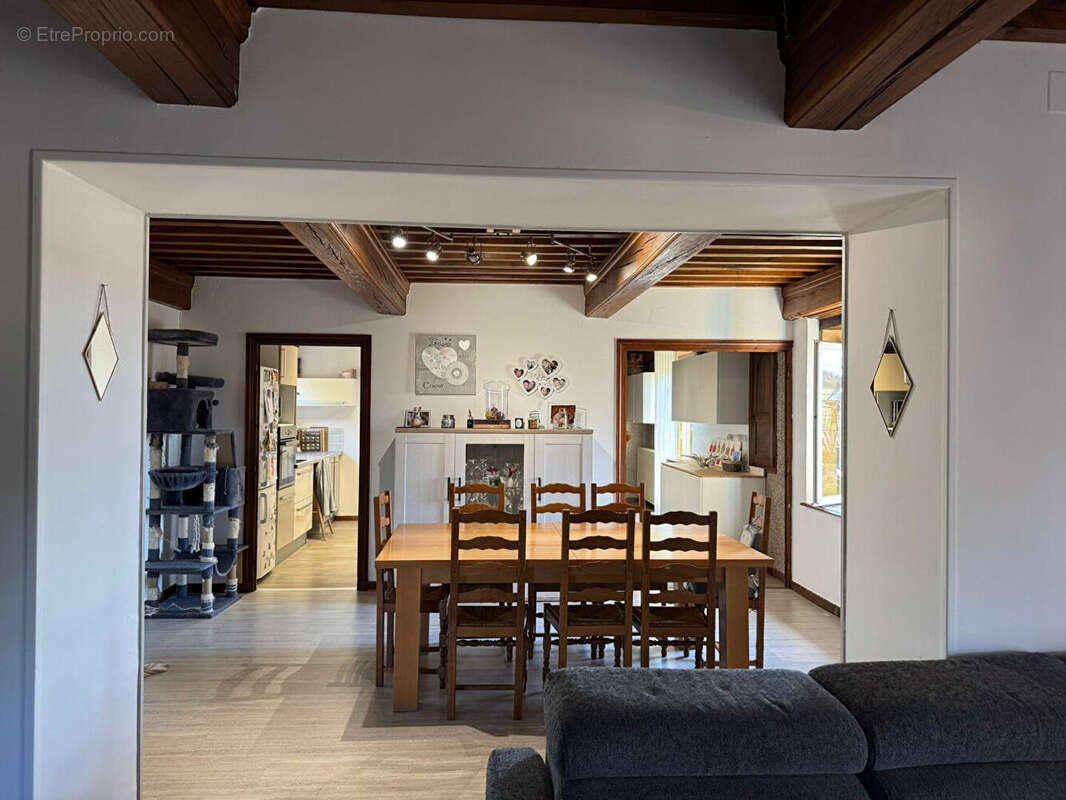 Maison à SAINT-DENIS-DE-CABANNE