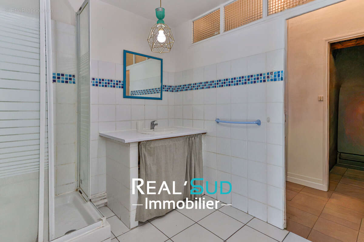 Appartement à MARSEILLE-6E