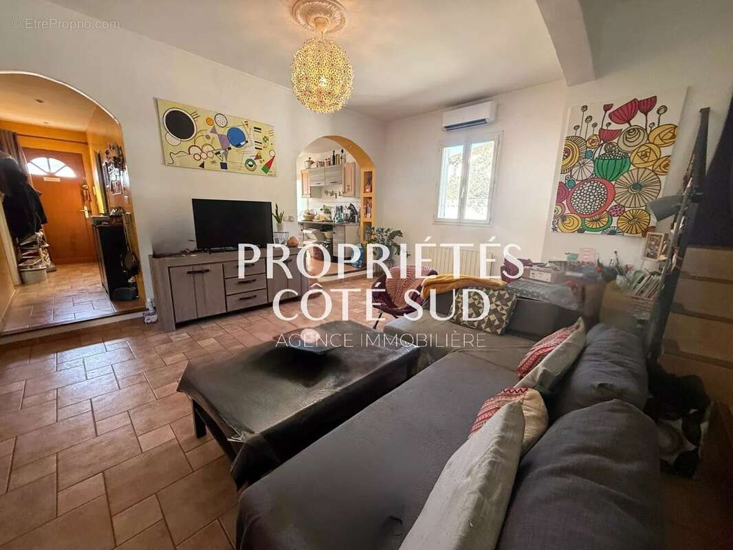 Maison à LES ANGLES