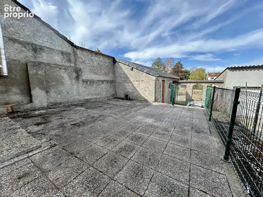 Maison de village 7 pièces avec jardin à Neufgrange - photo 2