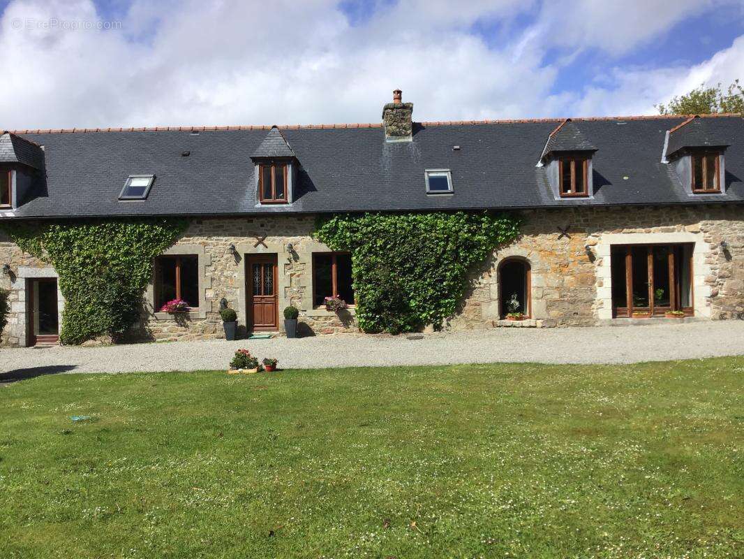 Maison à LANRIVAIN
