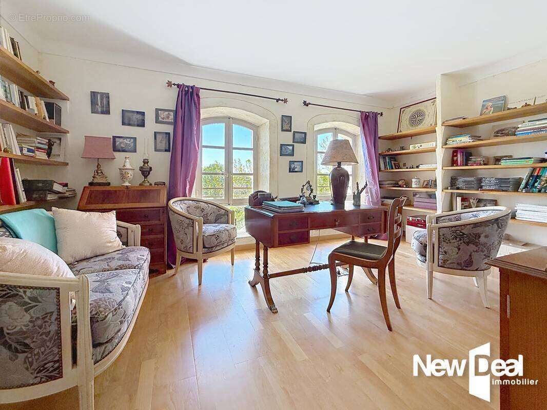 Maison à TOURRETTES