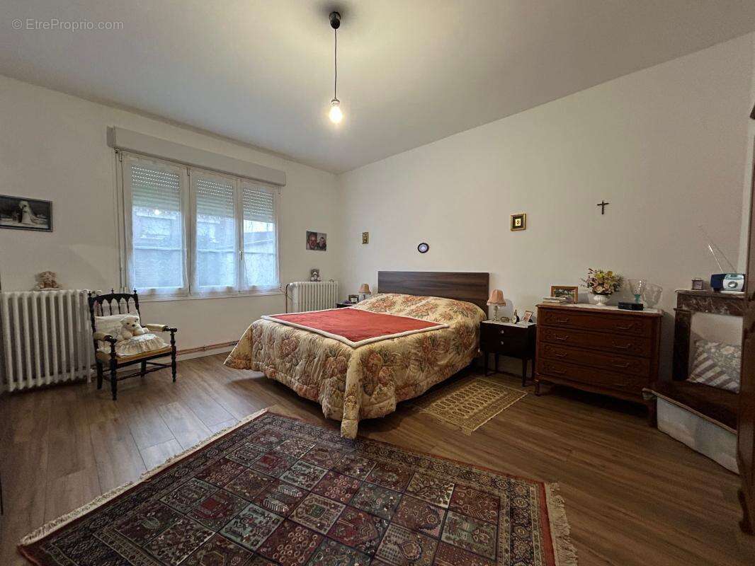 Maison à MAIGNELAY-MONTIGNY