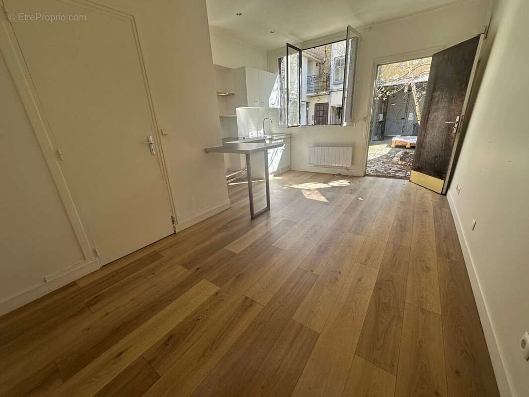 Commerce à CROISSY-SUR-SEINE