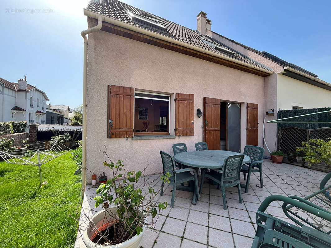 Maison à ROSNY-SOUS-BOIS