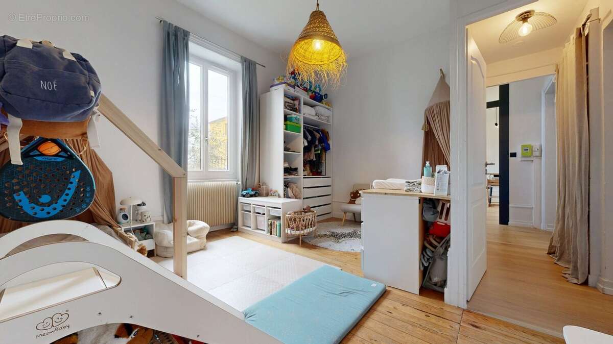 Appartement à TASSIN-LA-DEMI-LUNE