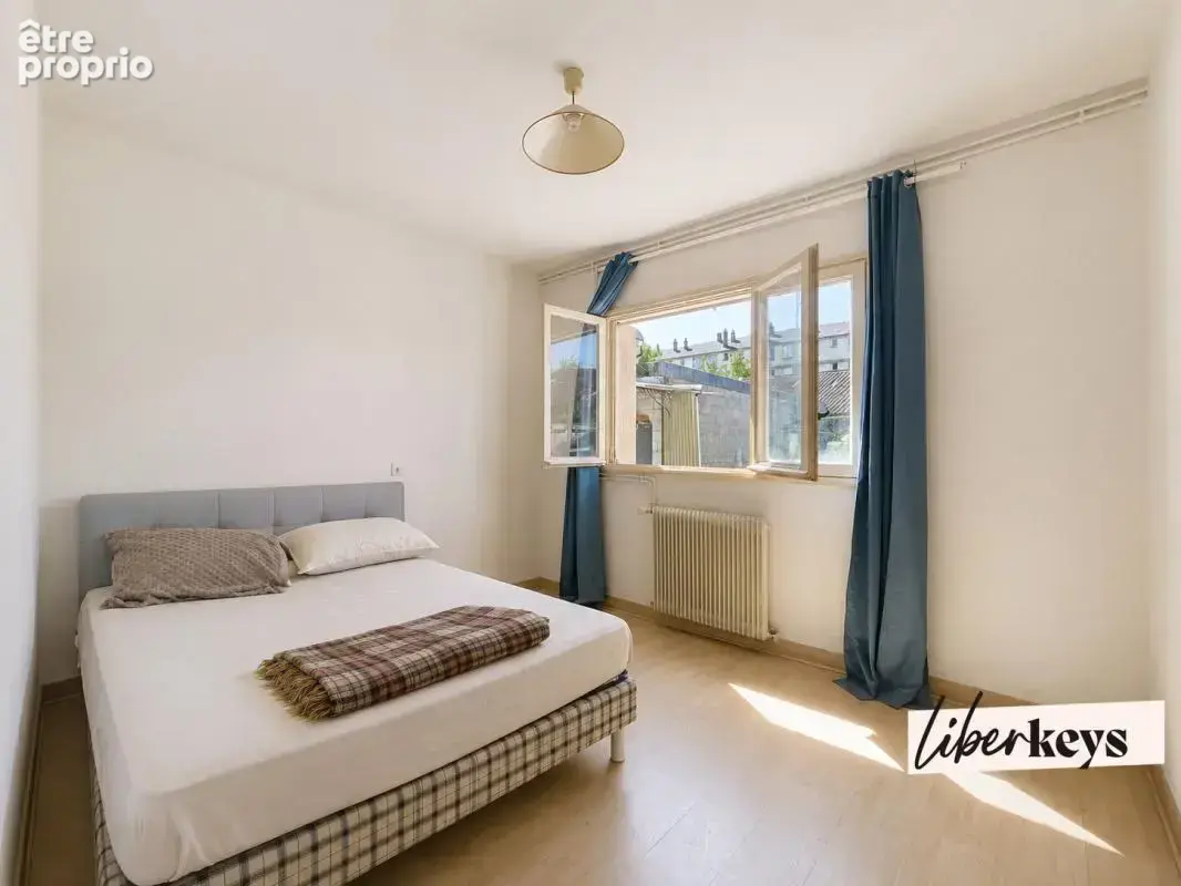 Maison de plain-pied 4 chambres avec grand garage – Orléans (45000) - photo 6