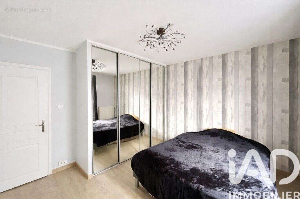 Photo 5 - Appartement à VILLEURBANNE