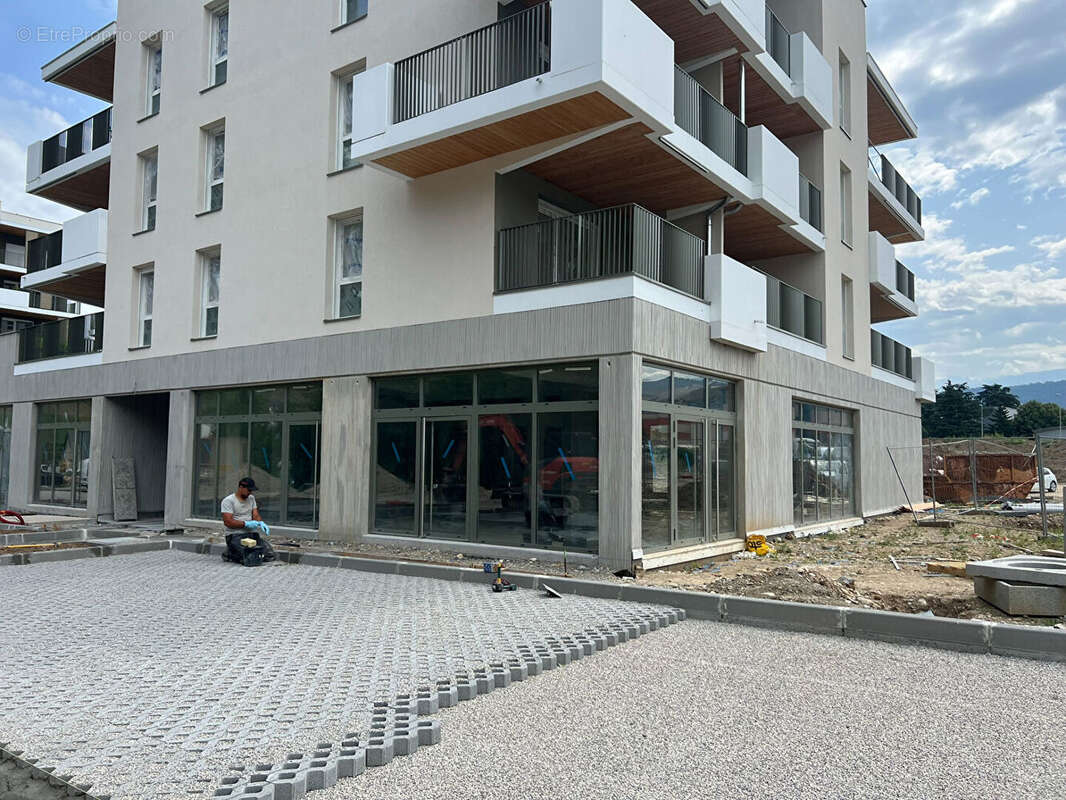 Commerce à MONTMELIAN