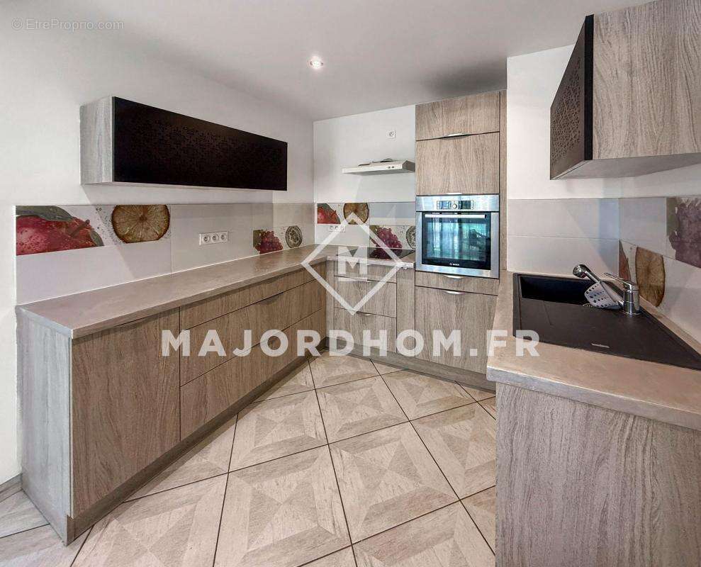 Appartement à MARSEILLE-8E