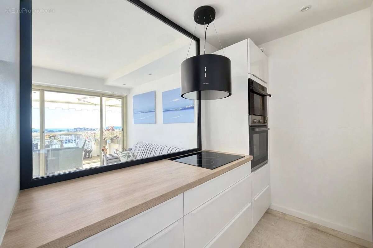 Appartement à MANDELIEU-LA-NAPOULE