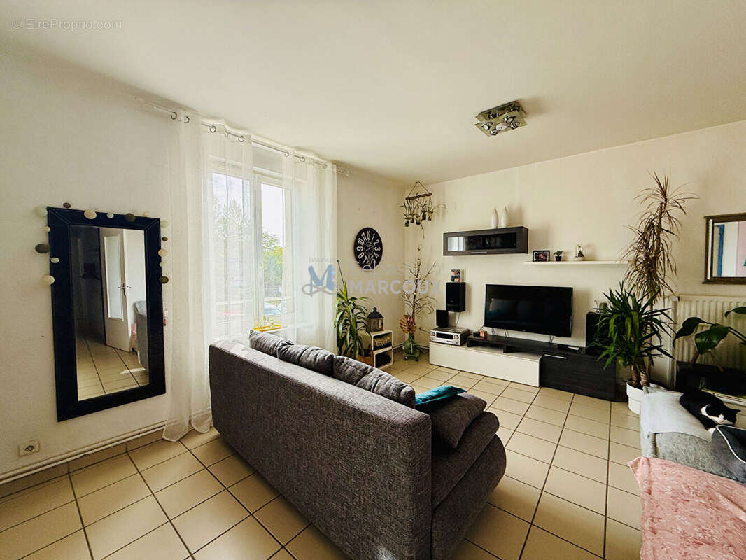 Appartement à SAVIGNEUX