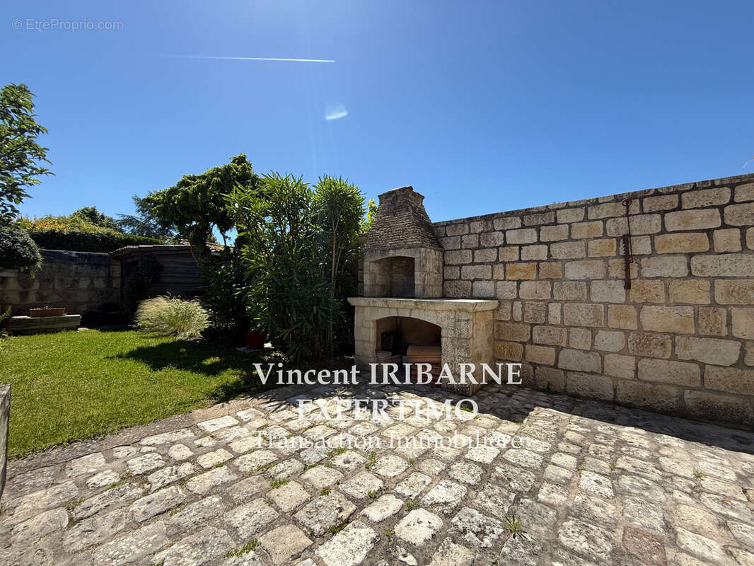 Maison à SAINTES