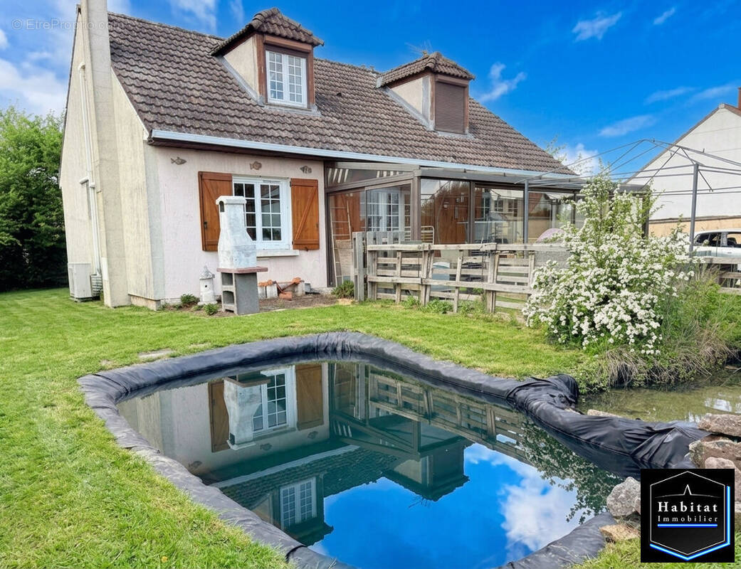 Maison à LE PLESSIS-BELLEVILLE