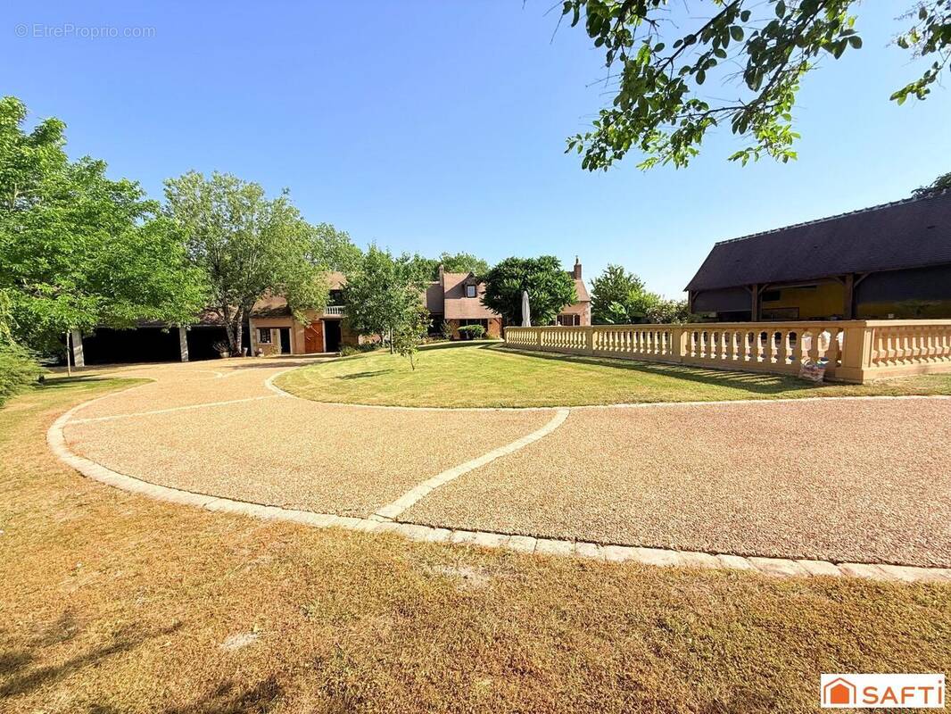 Photo 1 - Maison à SEMBLANCAY
