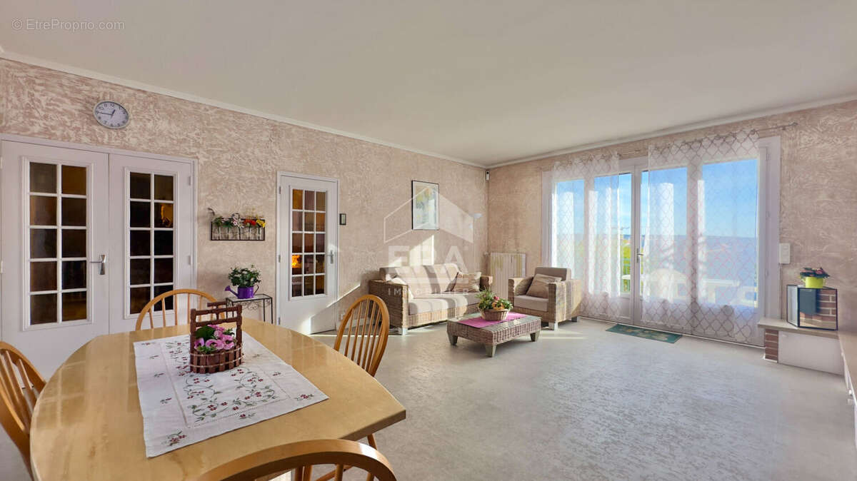 Maison à JUVISY-SUR-ORGE