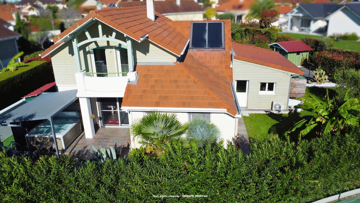 Maison à SERRES-CASTET