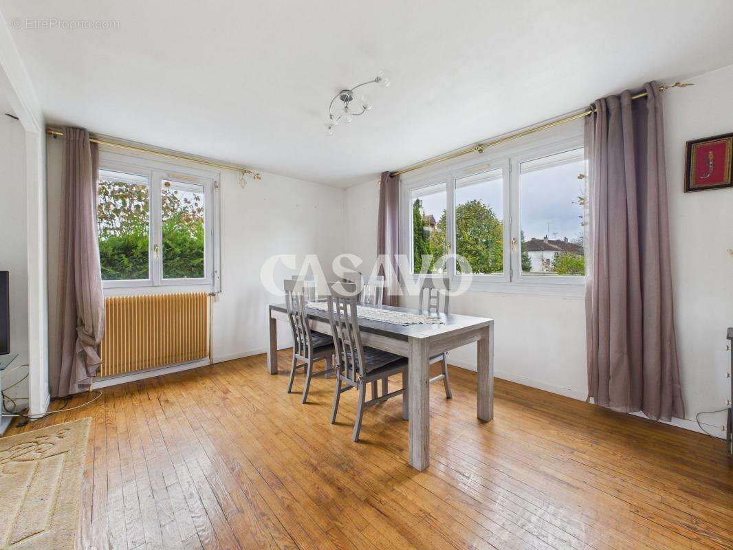 Maison à FONTENAY-LE-FLEURY