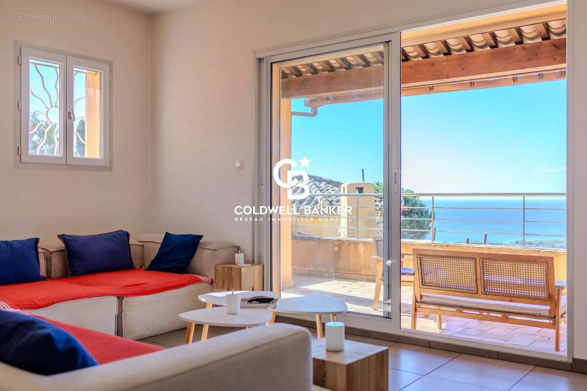 Belle maison à La Croix Valmer avec vue mer et piscine privée - photo 2