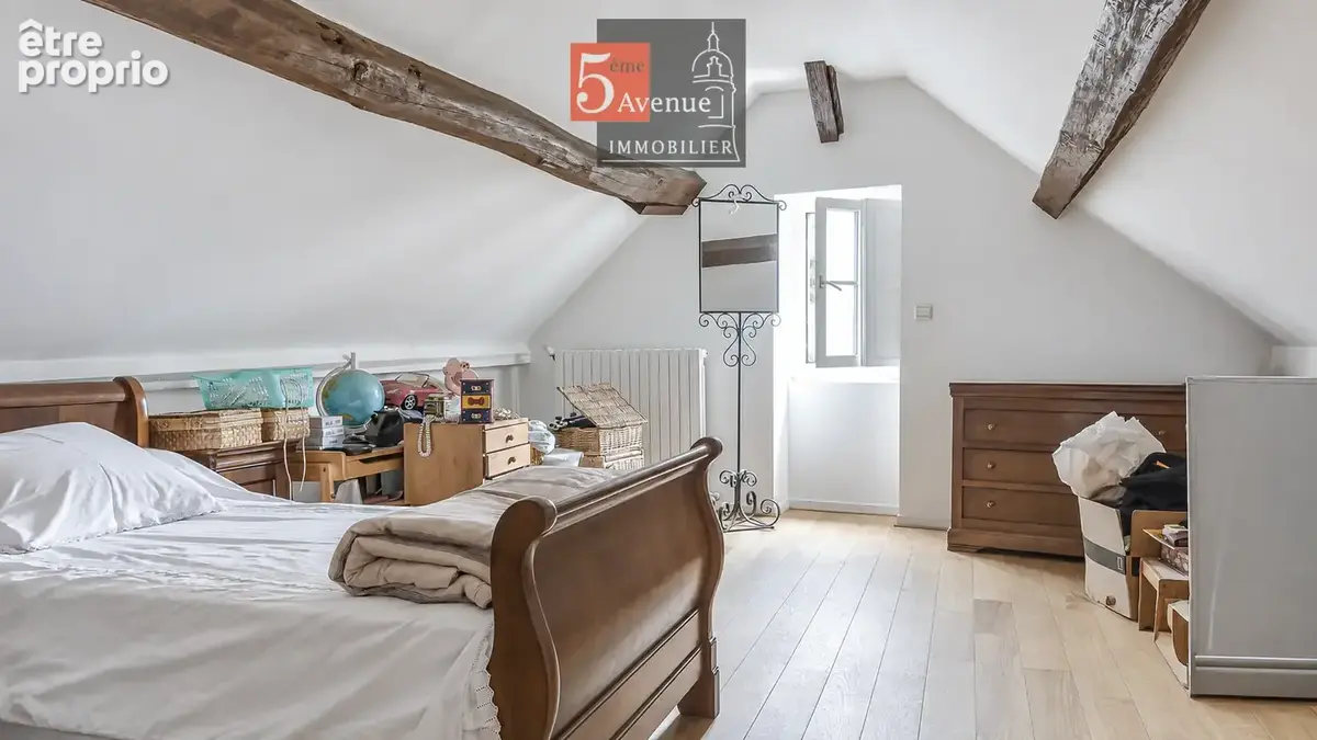 Maison avec cour et 3 chambres à vendre à Chantilly centre ville - photo 7