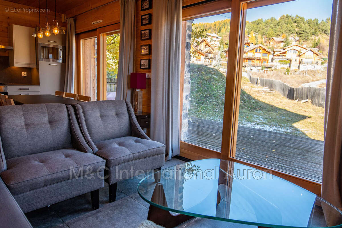 Appartement à SAINT-ETIENNE-DE-TINEE