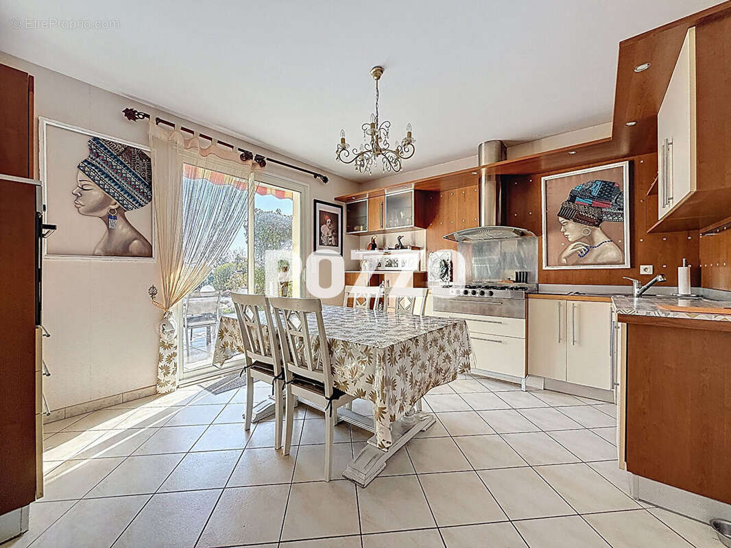 Maison à LONGUEVILLE