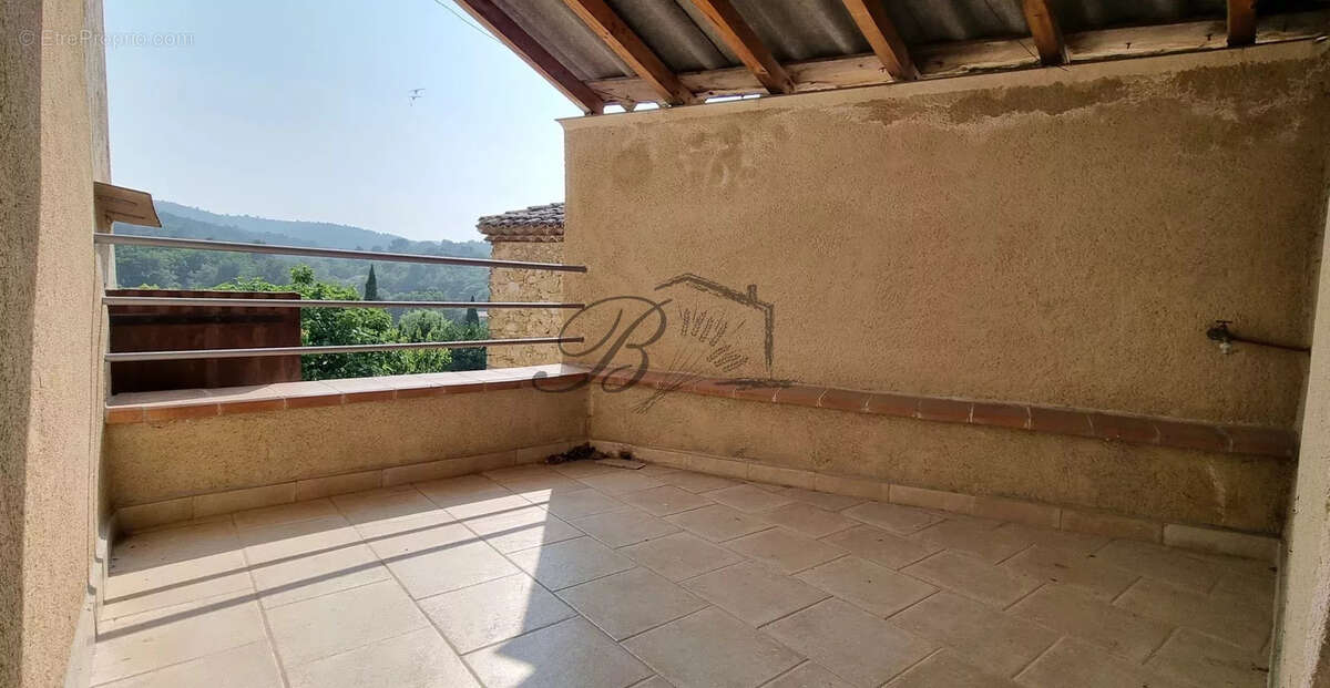 Maison à MIRABEAU