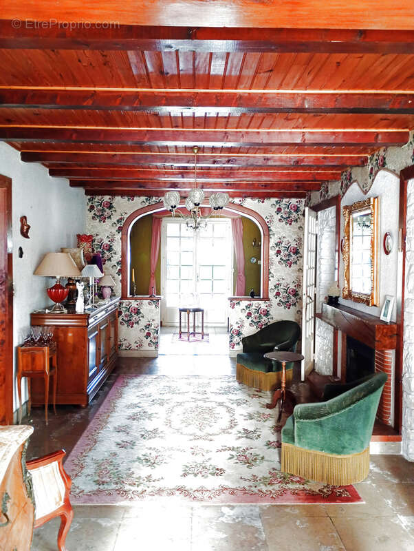 Maison à CHATEAUBERNARD