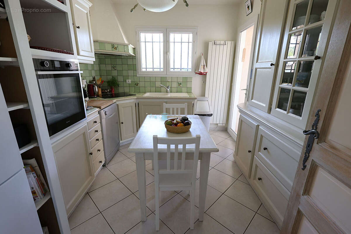 VILLA 130 m² et sous sol total sur 1575 m² de terrain avec piscine - photo 13