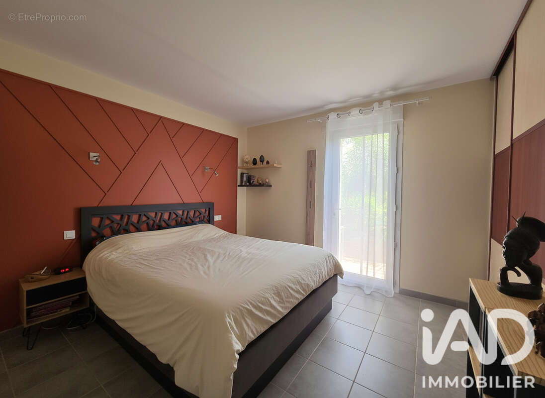 Maison 139 m² à La Loubiere  - photo 6