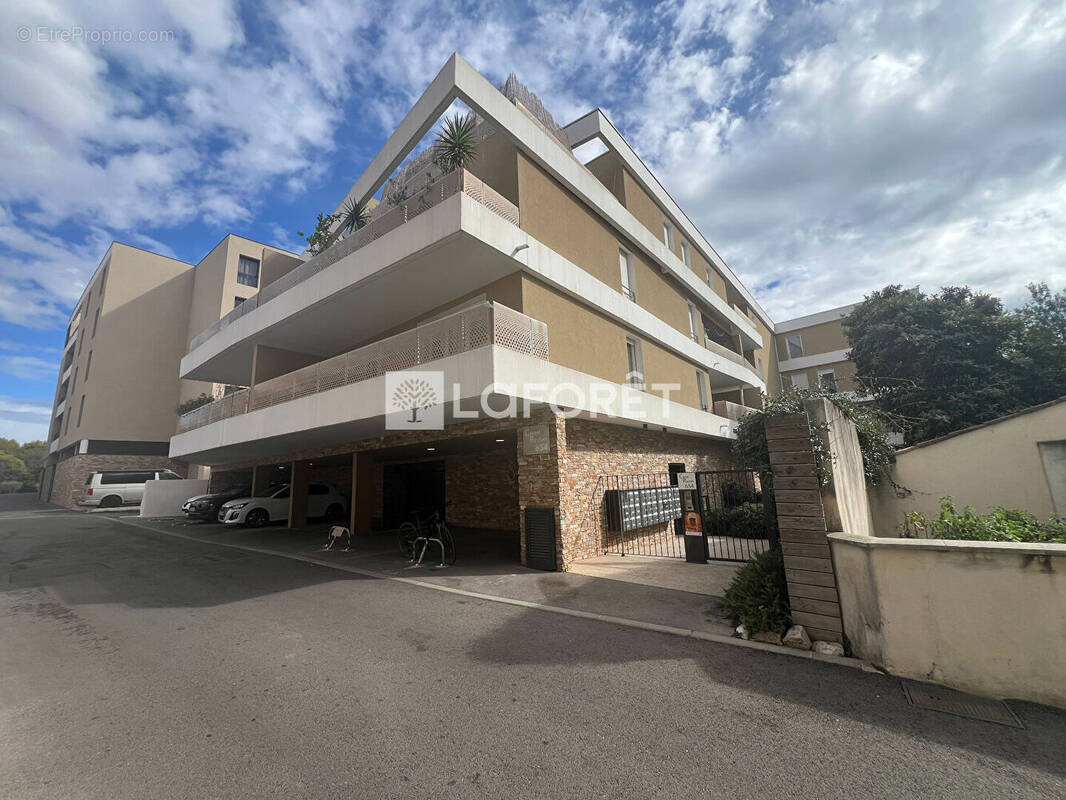 Parking à CASTELNAU-LE-LEZ