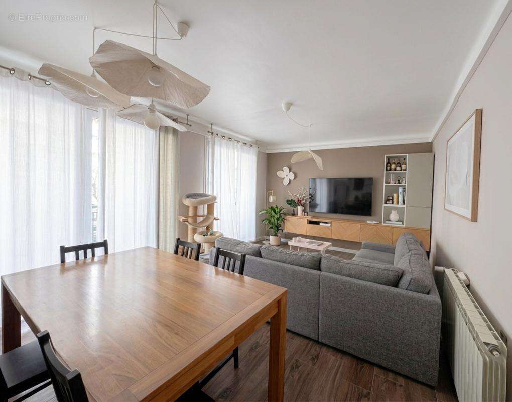 Appartement à MARSEILLE-4E