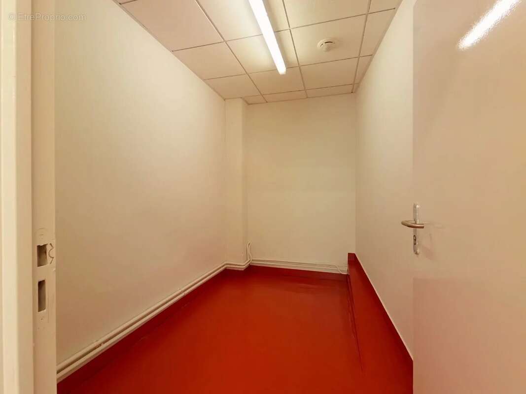 Commerce à LE PRE-SAINT-GERVAIS