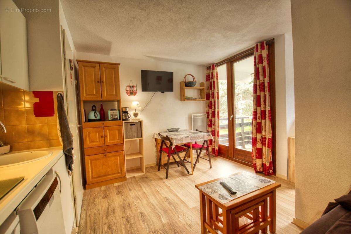 Appartement à MORILLON