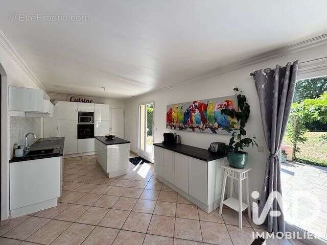 Maison 150 m² à Rochefort-En-Yvelines  - photo 4
