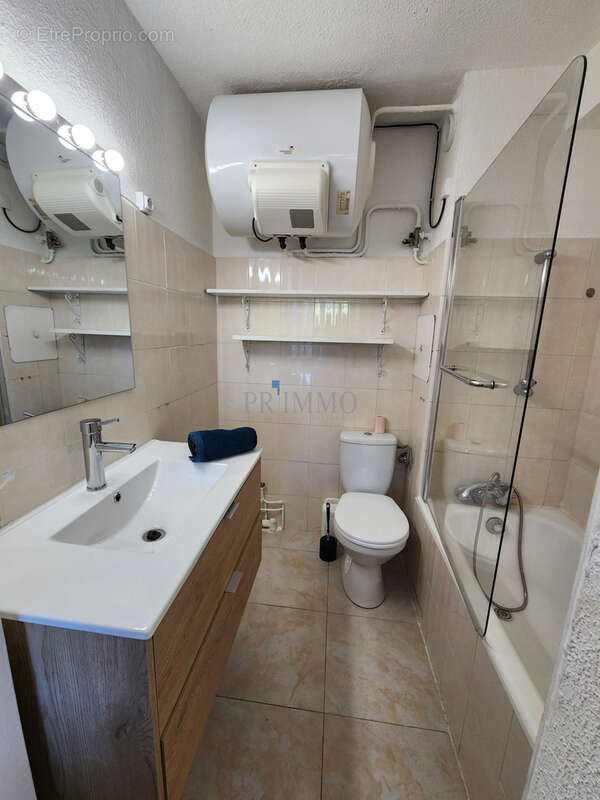 Fréjus   Studio de 24 m2 avec parking, cave et loggia   Résidence sécurisée - photo 9