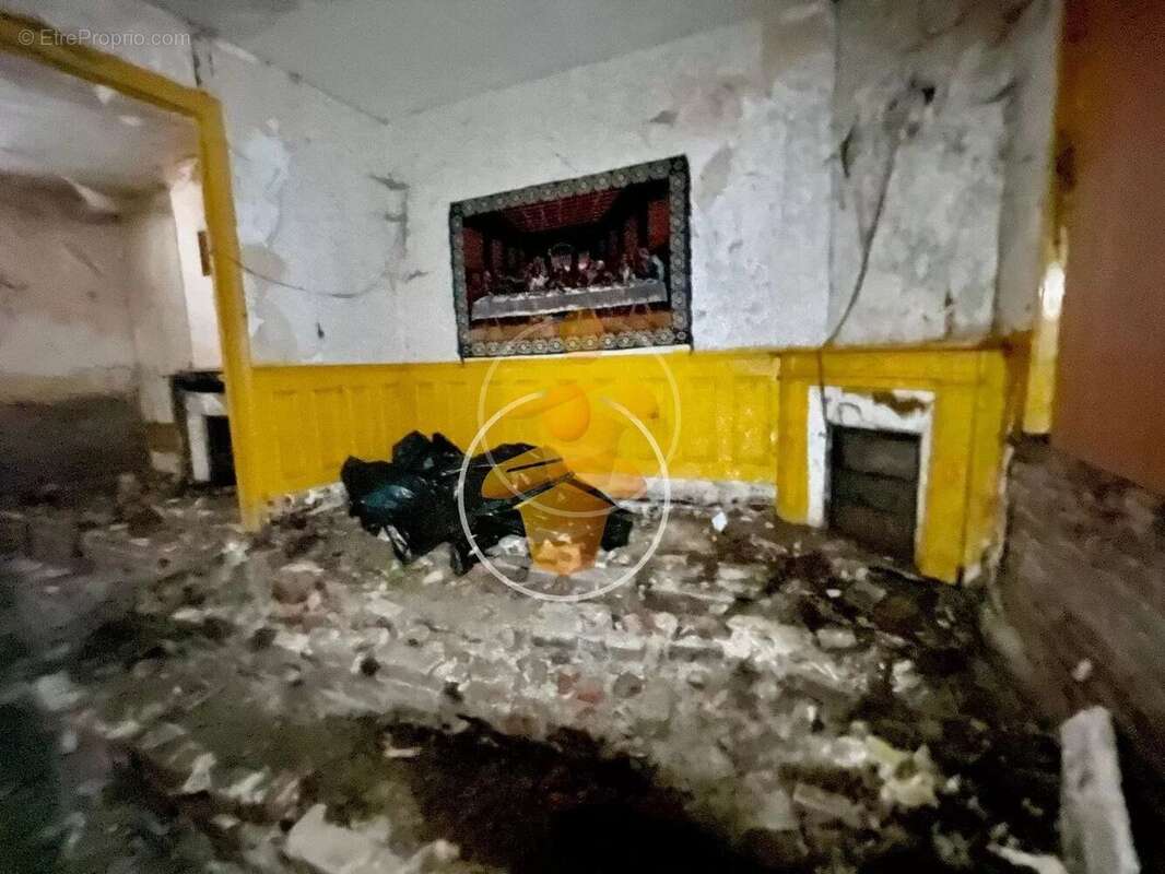 Maison à LA FERE