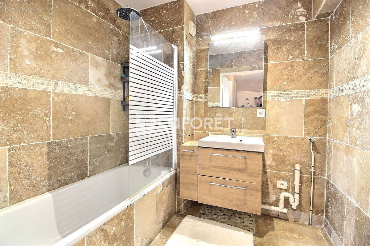 Appartement à GENNEVILLIERS
