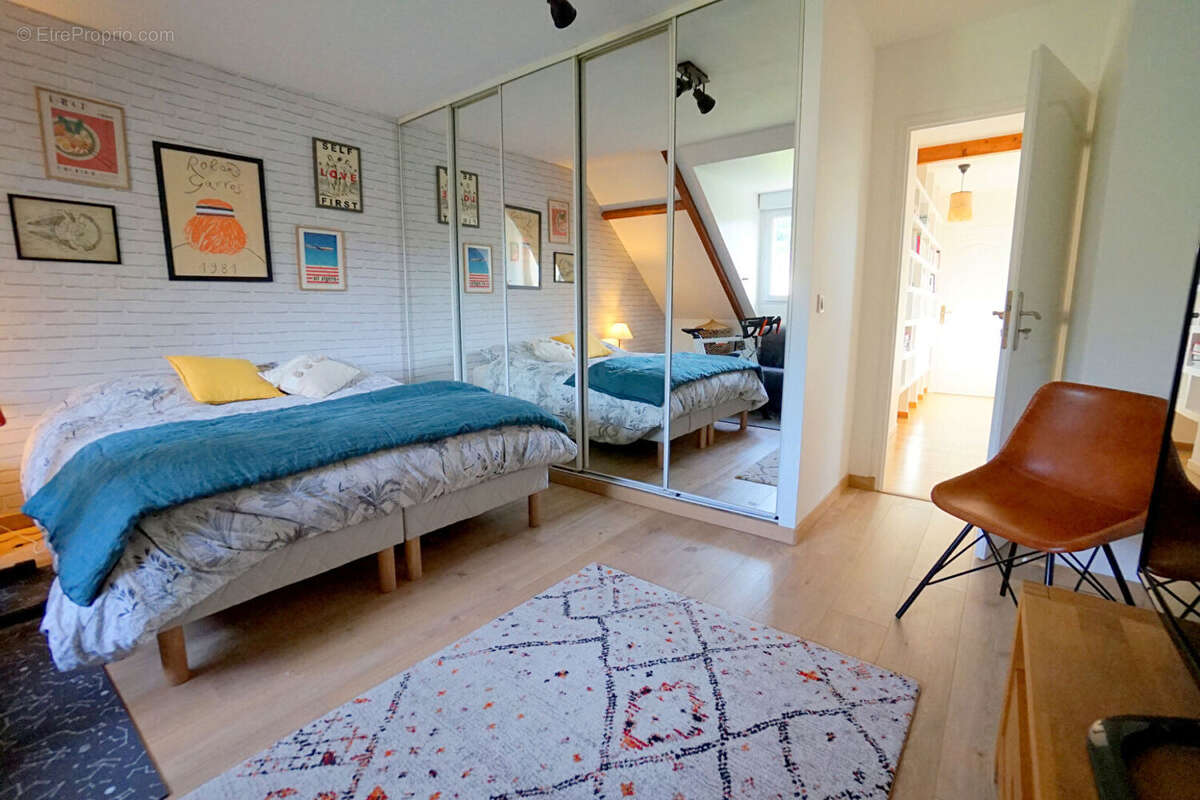 Maison à MEZIERES-SUR-SEINE