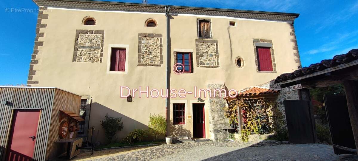 Commerce à VIEILLE-BRIOUDE