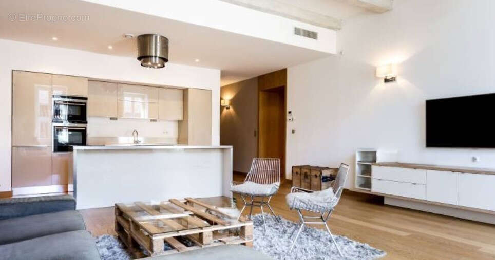 Appartement à MARSEILLE-6E