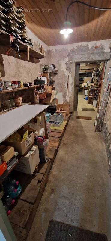 Maison de caractère avec grande grange/garage et plus de 1600m2 de terrain attenant - photo 37