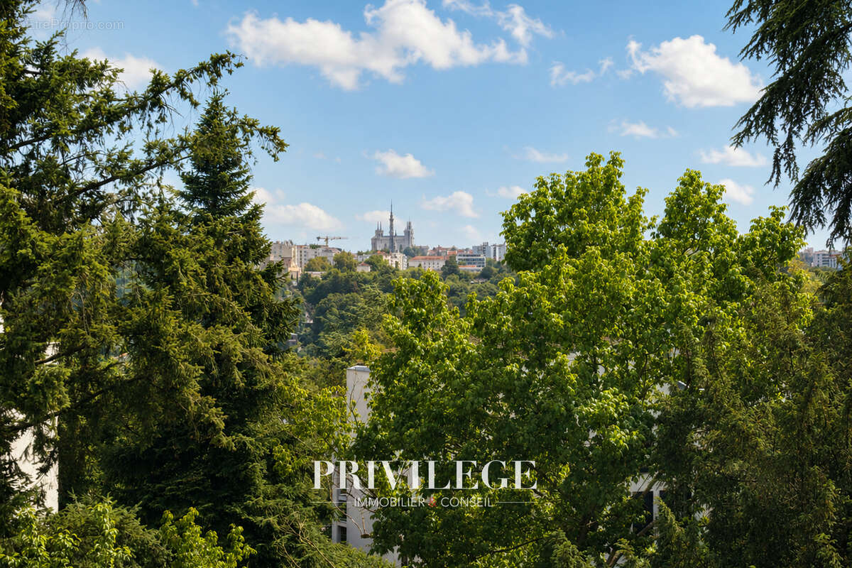 Appartement à LYON-9E