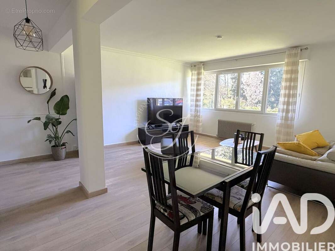 Photo 2 - Appartement à ETIOLLES